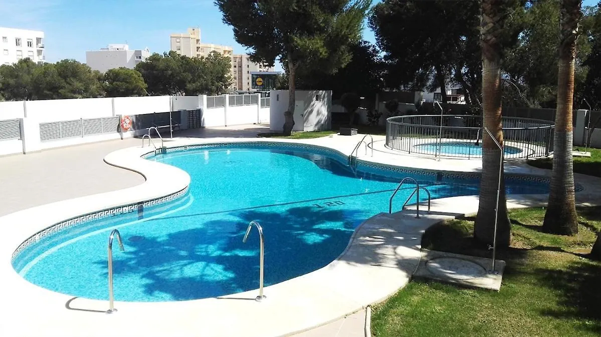 Apartamento A 200 M Del Mar Con Piscina Y Padel ガルチャ